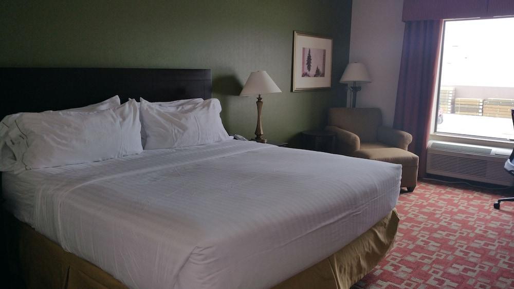 Holiday Inn Express וינסנס מראה חיצוני תמונה