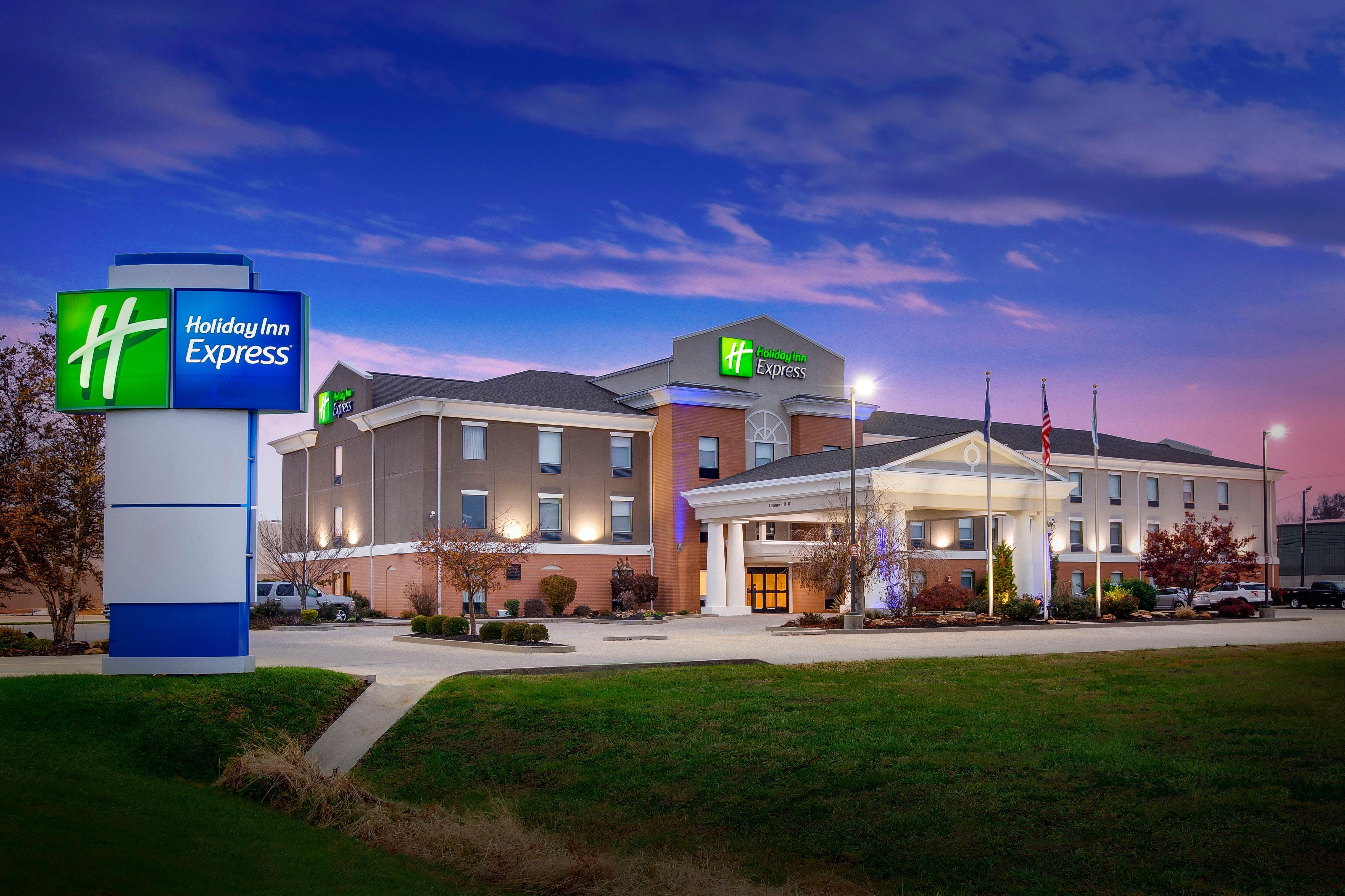 Holiday Inn Express וינסנס מראה חיצוני תמונה