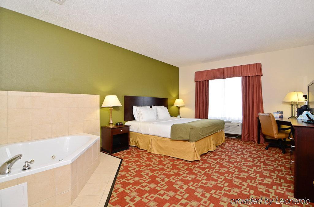 Holiday Inn Express וינסנס מראה חיצוני תמונה
