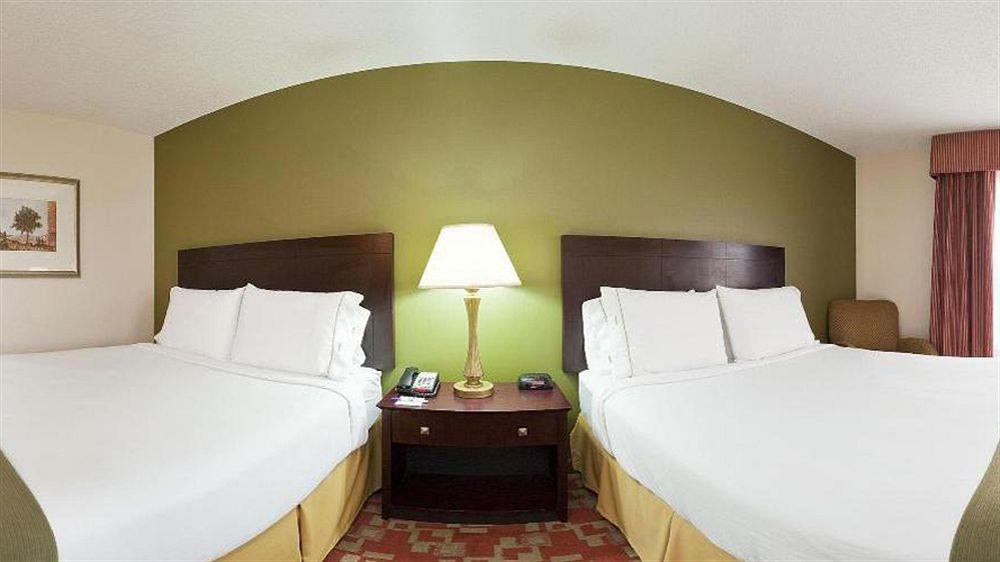 Holiday Inn Express וינסנס מראה חיצוני תמונה