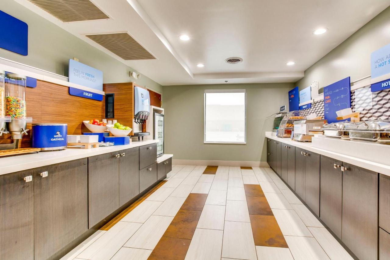Holiday Inn Express וינסנס מראה חיצוני תמונה